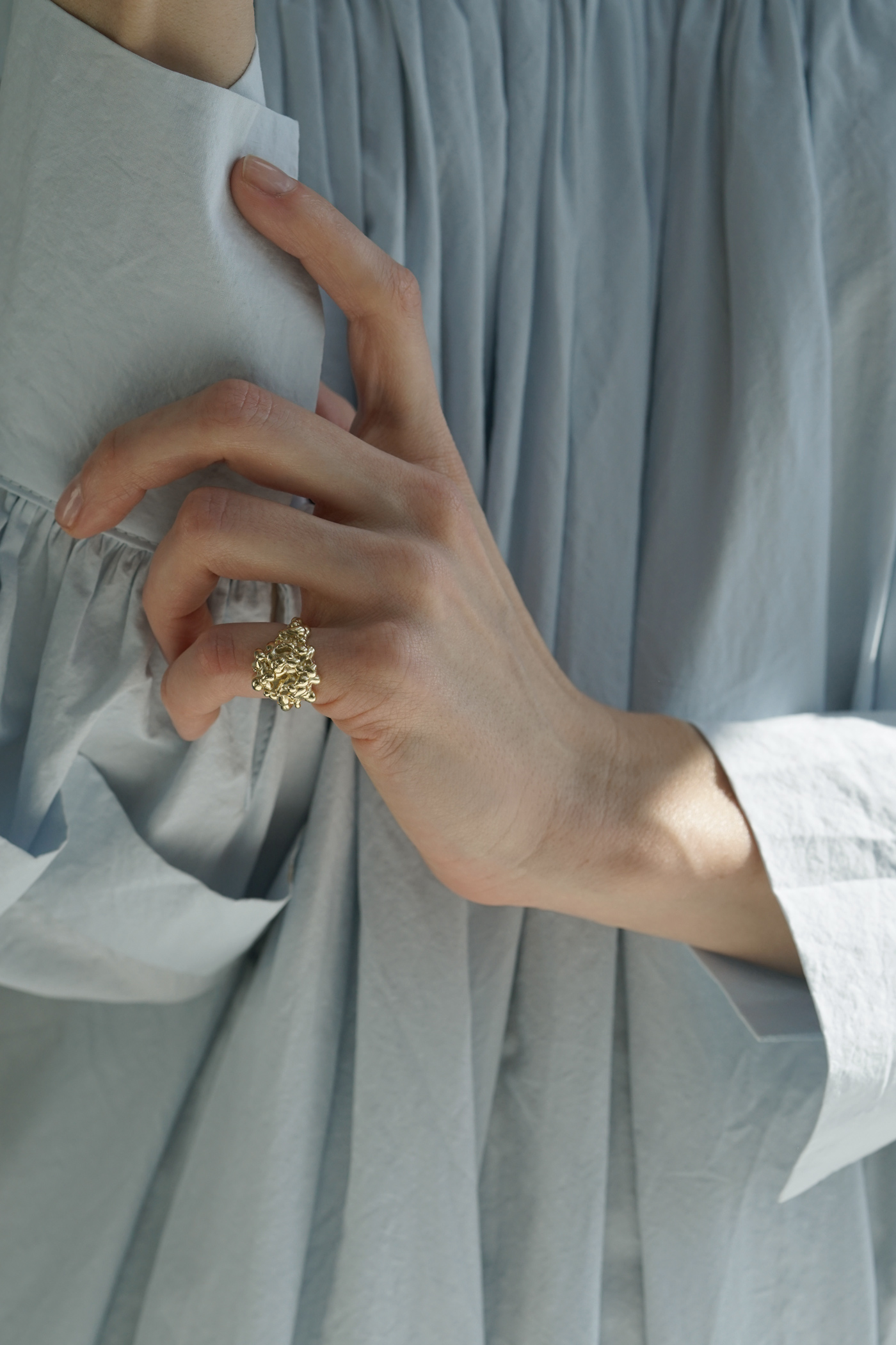 how to wear signet rings NURA