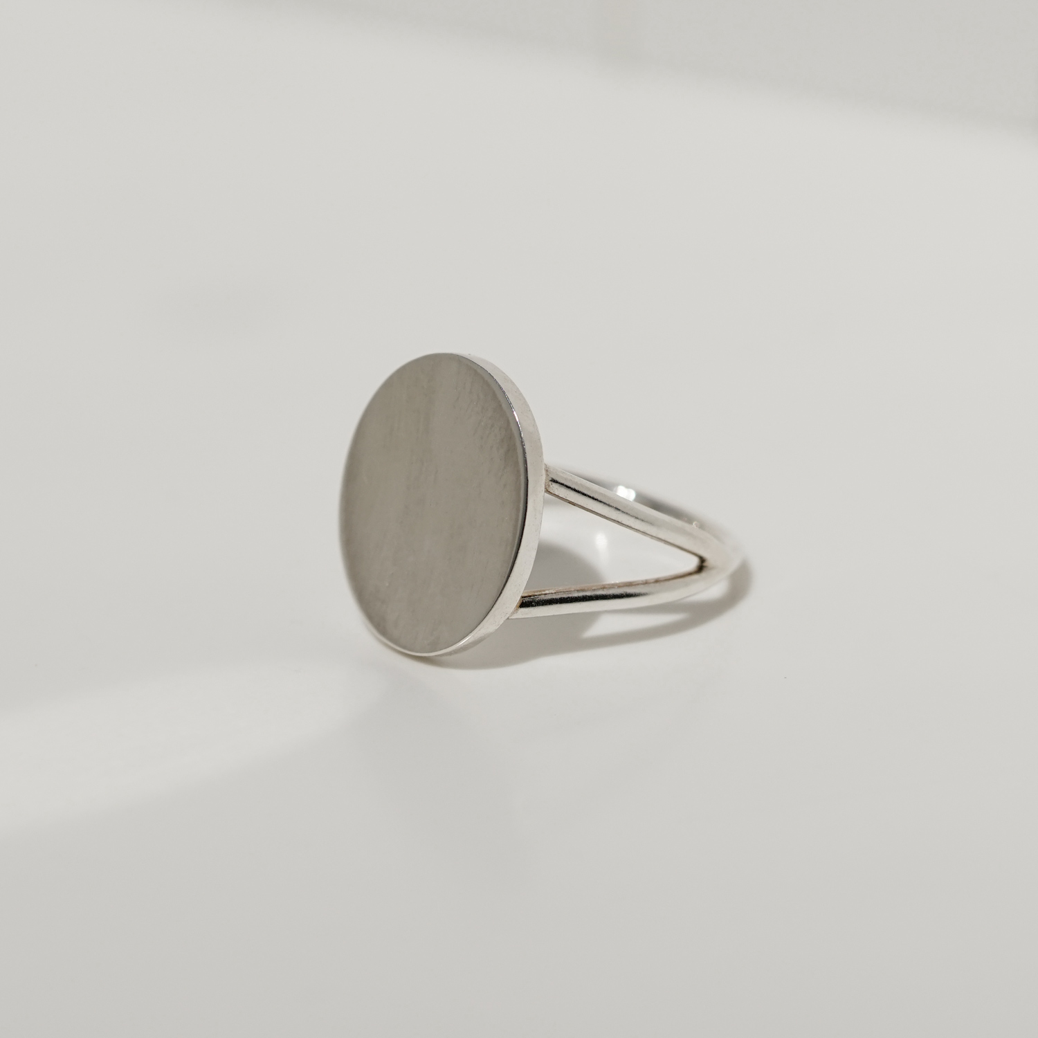 SOLID oval ring - NURA.design