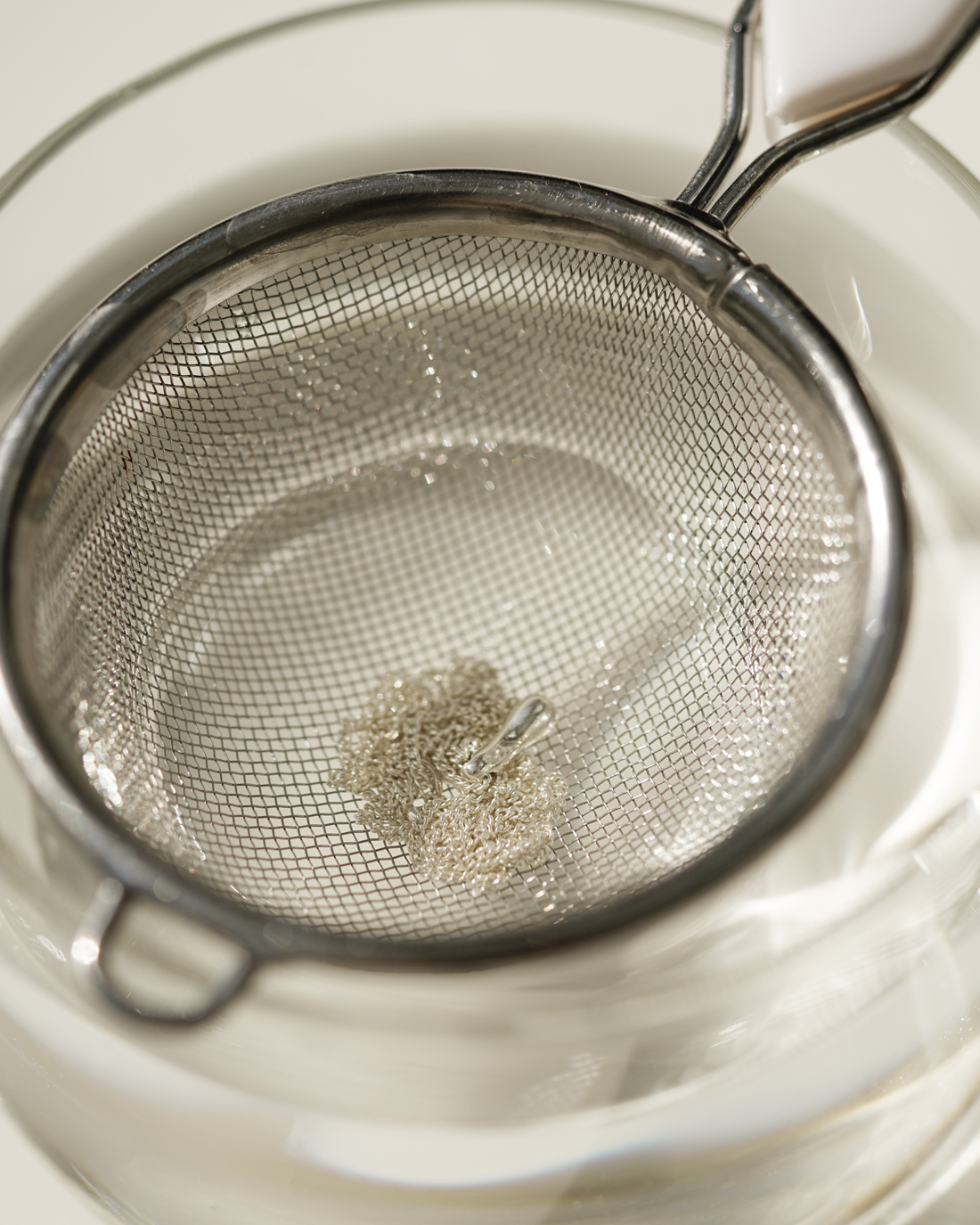 guide for cleaning silver jewellery with baking soda - nontoxic